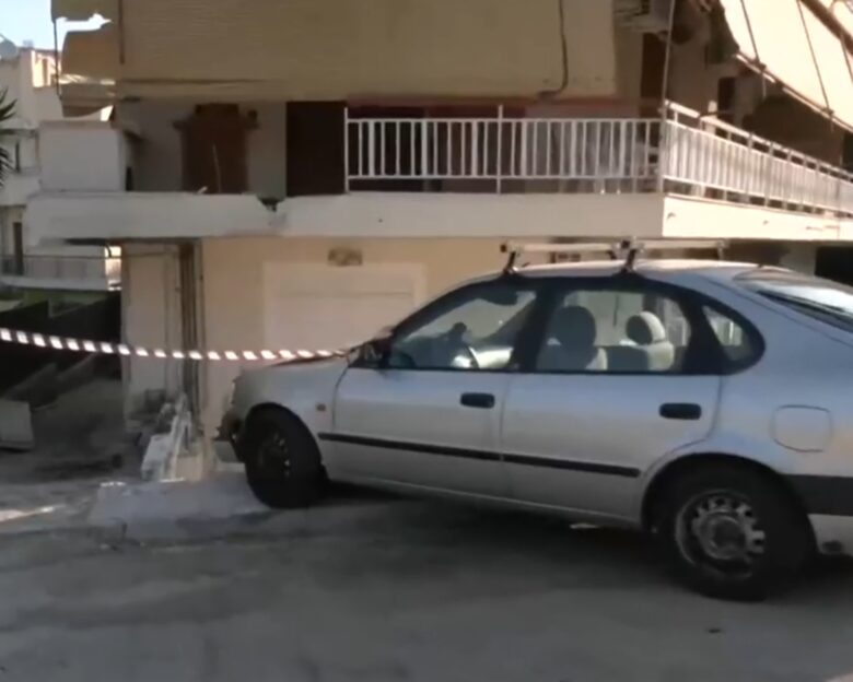 Παπάγου: Επιμένει ο οδηγός πως τράβηξε το χειρόφρενο του λεωφορείου όπου «καρφώθηκε» σε πολυκατοικία