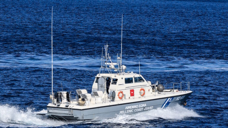 Σκάφος του Λιμενικού Σώματος