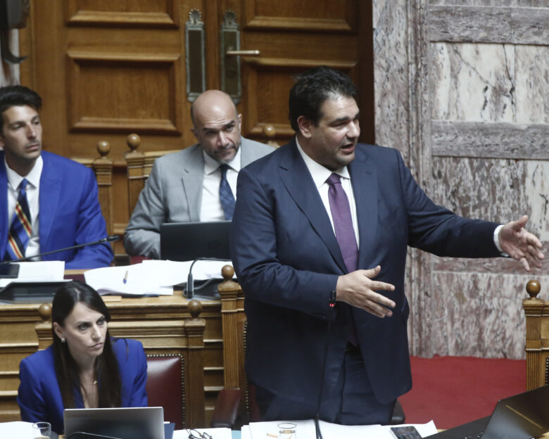 Υπερψηφίστηκε το νομοσχέδιο του Υπουργείου Εσωτερικών για την αναμόρφωση του πειθαρχικού δικαίου στο Δημόσιο