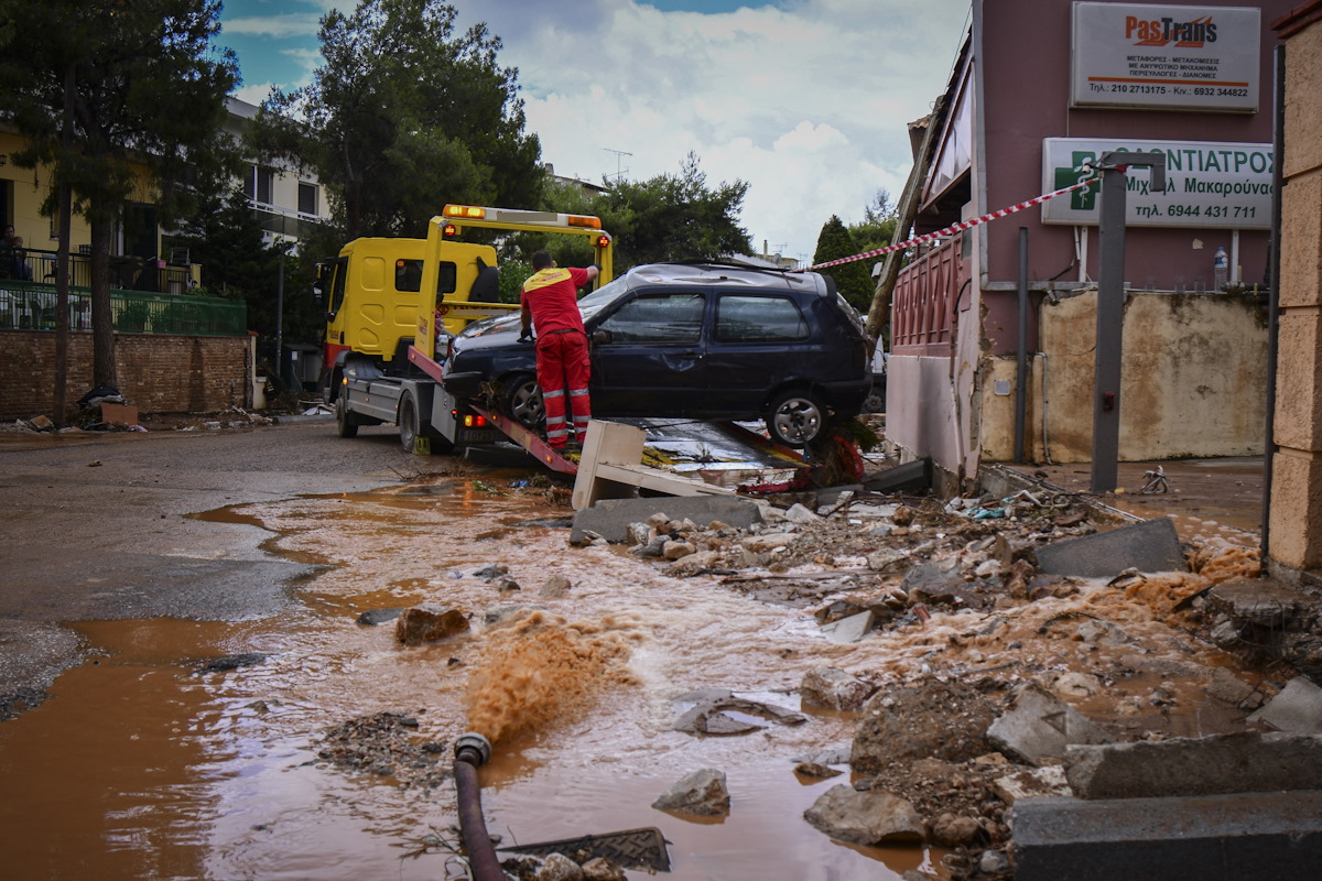 Καταστροφές στην Μάνδρα Αττικής