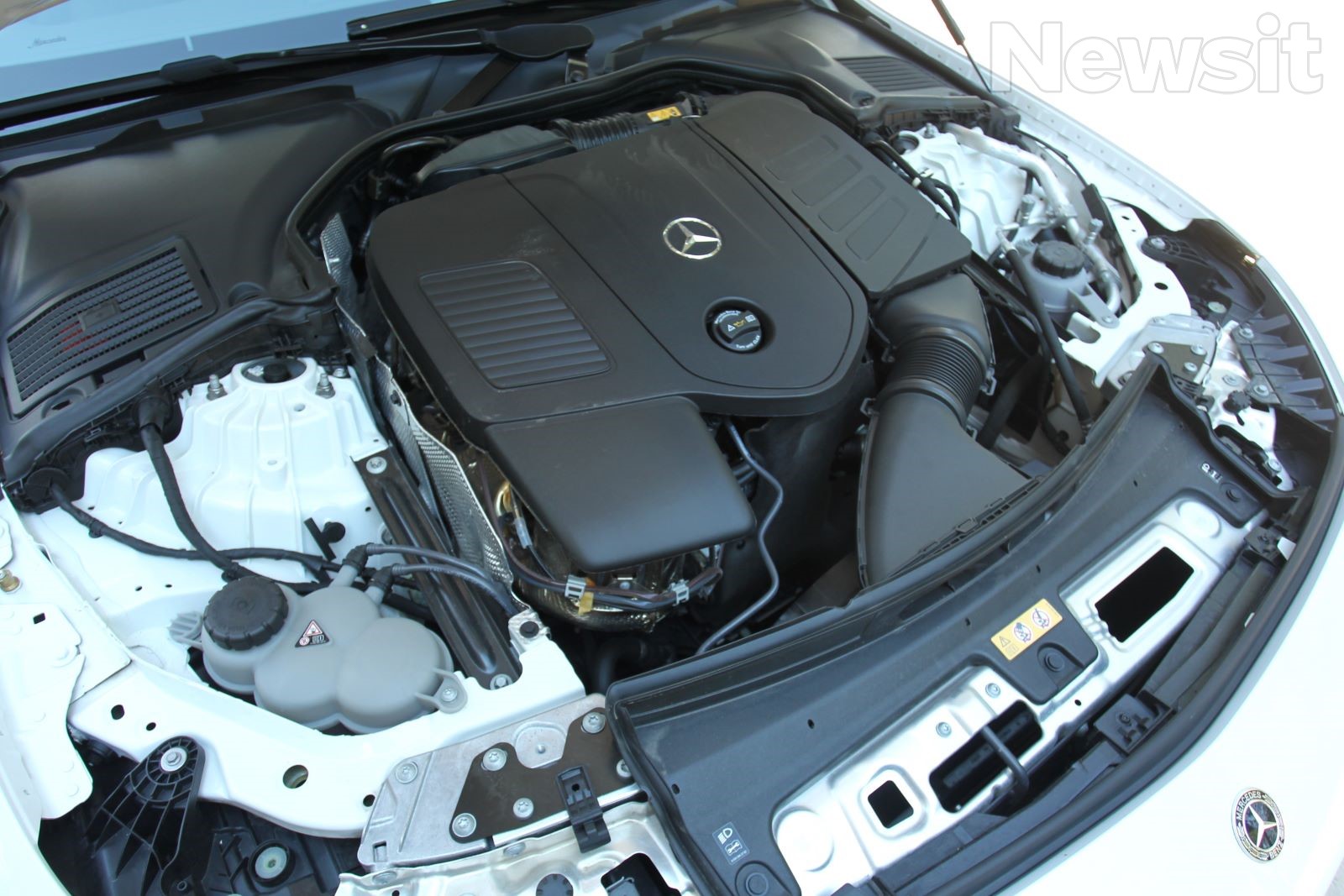 Mercedes-Benz CLE 200 Coupé - Δοκιμή: Υψηλή αισθητική και 600 χλμ. αυτονομία
