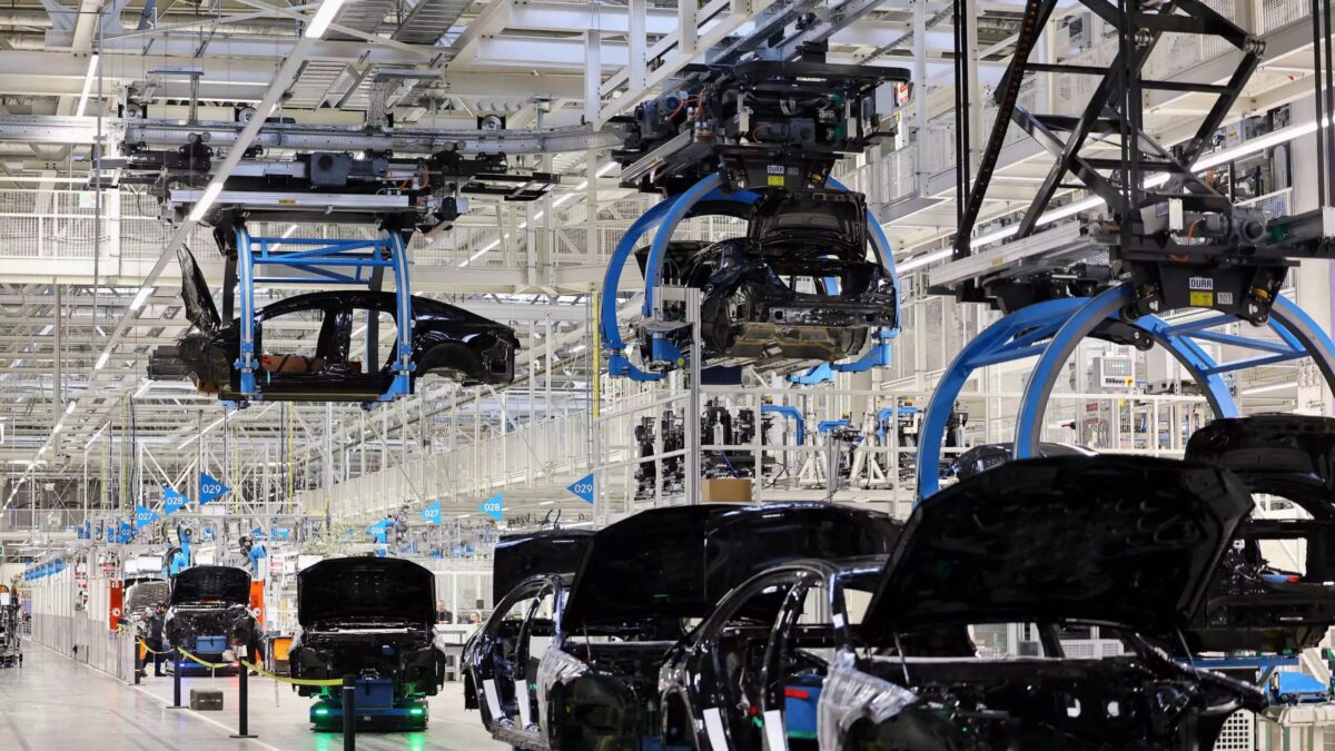 Mercedes factory