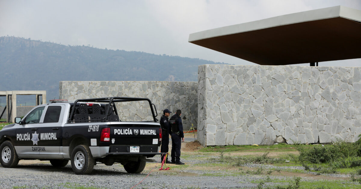 New horror in Mexico: found divided corpses of 32 people in bags