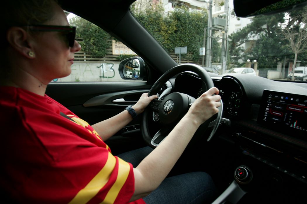 Ενσυνείδητη οδήγηση για λιγότερα τροχαία
