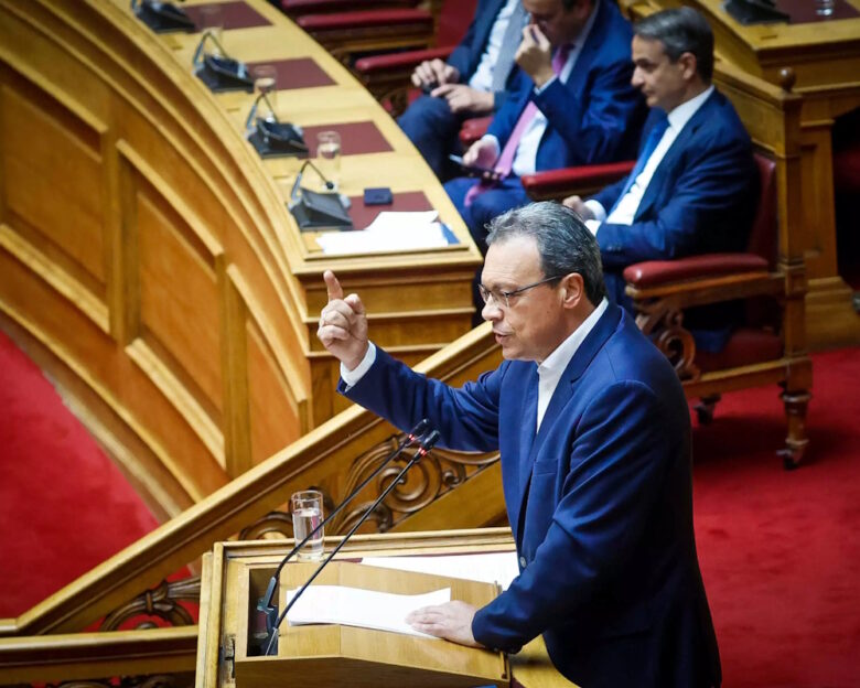Σωκράτης Φάμελλος: Ο κύριος Μητσοτάκης υπόσχεται ανακαίνιση σχολείων, αλλά χωρίς μαθητές