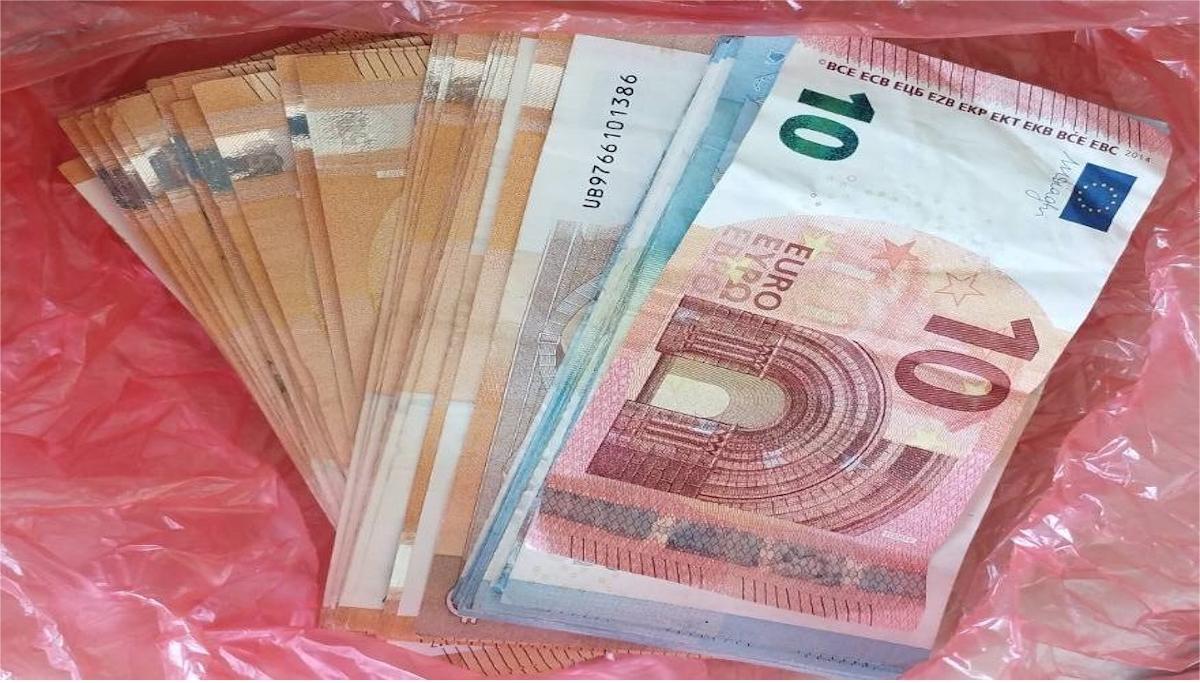 Τα κλεμμένα χρήματα, τα οποία επιστράφηκαν στους ιδιοκτήτες τους