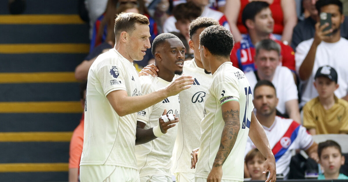 Crystal Palace-Nottingham 1-1: Orthodox Forrest with Hudson-Odoi