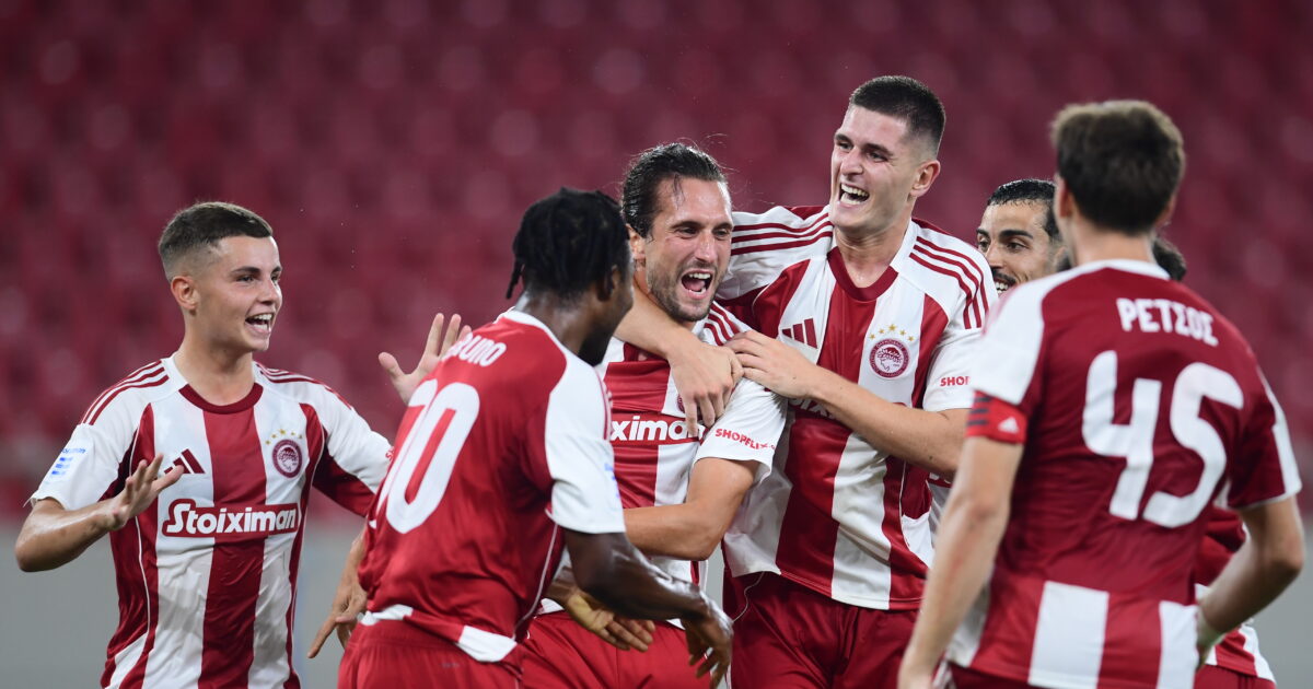 Olympiacos – Astras Tripolis: Explosion of excitement on the Piraeus bench after Yazitsi’s goal
