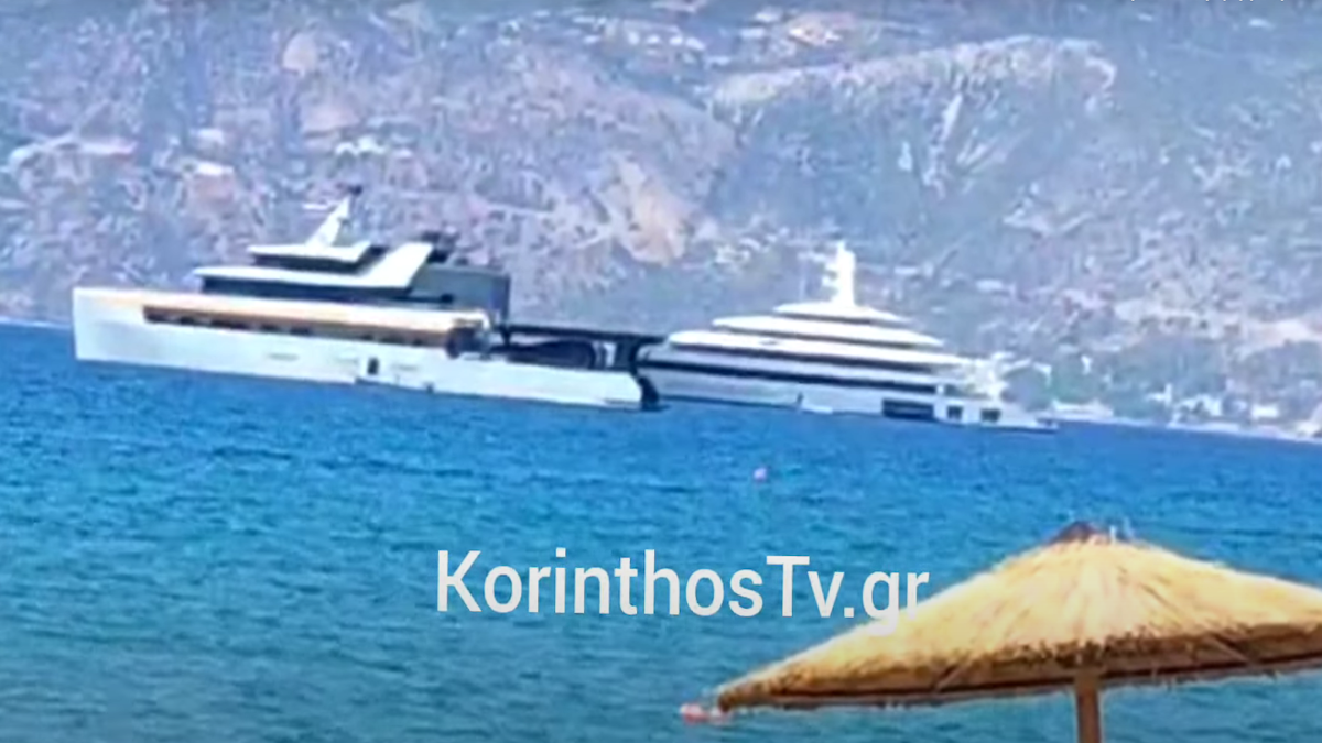 Τα δύο σκάφη