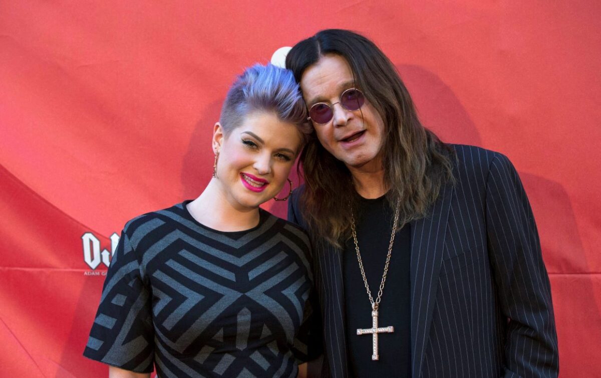Ο Ozzy Osbourne με την κόρη του Kelly, σε εκδήλωση το 2014