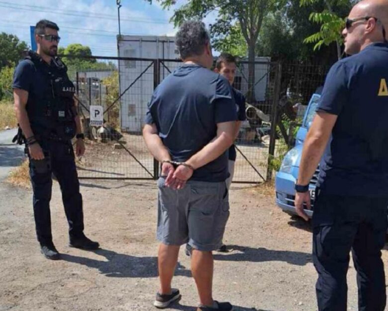 Παλλήνη: Άφηνε ΑΜΕΑ παιδιά σε κέντρο αποκατάστασης και στη συνέχεια έβαζε φωτιές ο 48χρονος υπάλληλος του Δήμου