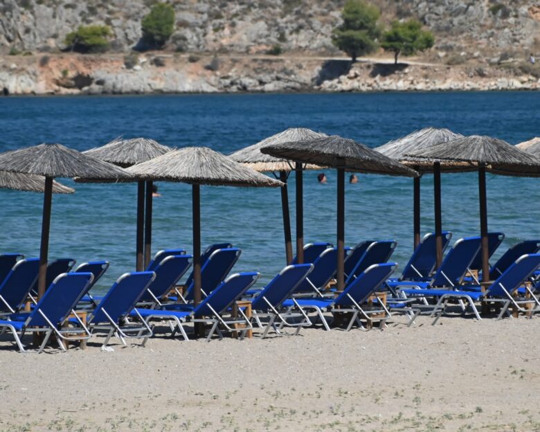Παραλίες: 11.500 καταγγελίες στο «MyCoast» για παραβάσεις – «Πρωταθλήτριες» Χαλκιδική και ανατολική Αττική