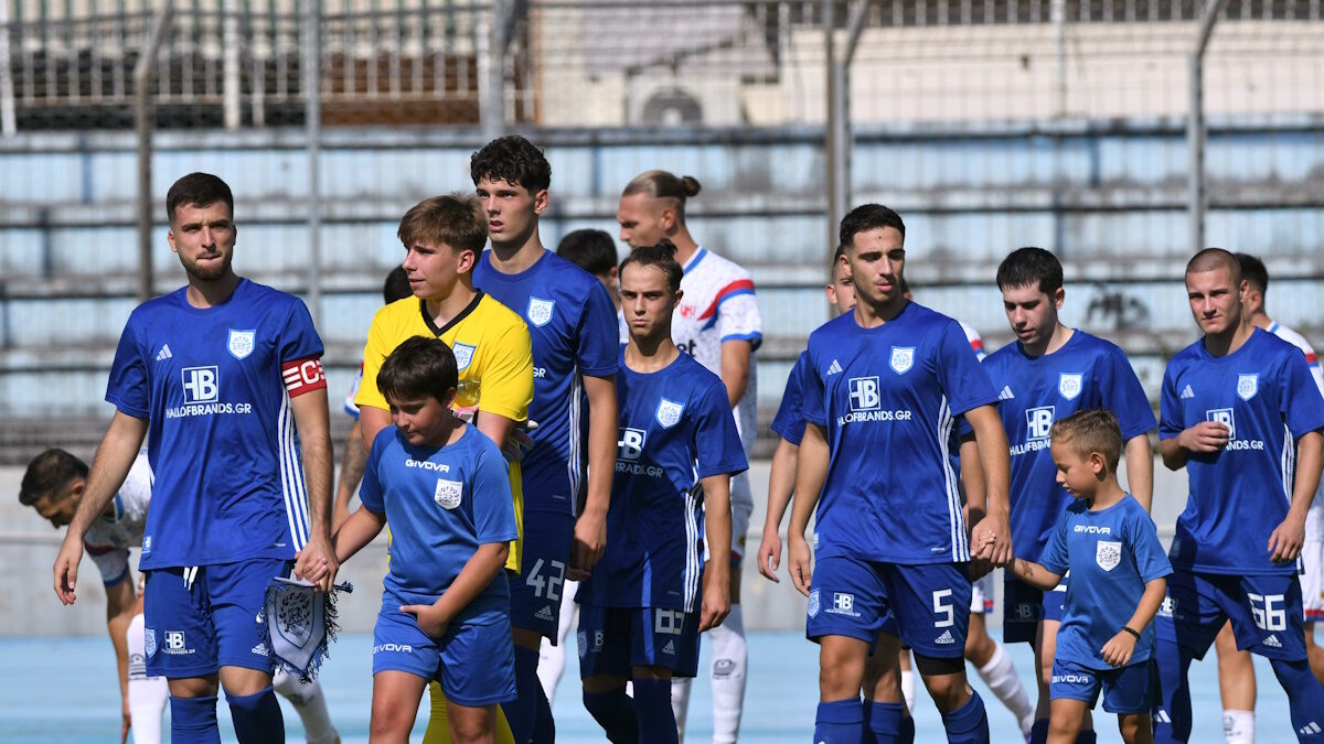 Οι παίκτες του ΠΑΣ Γιάννινα στο ματς Κυπέλλου με τον Βόλο (ΦΩΤΟ ΛΕΩΝΙΔΑΣ ΜΠΑΚΟΛΑΣ