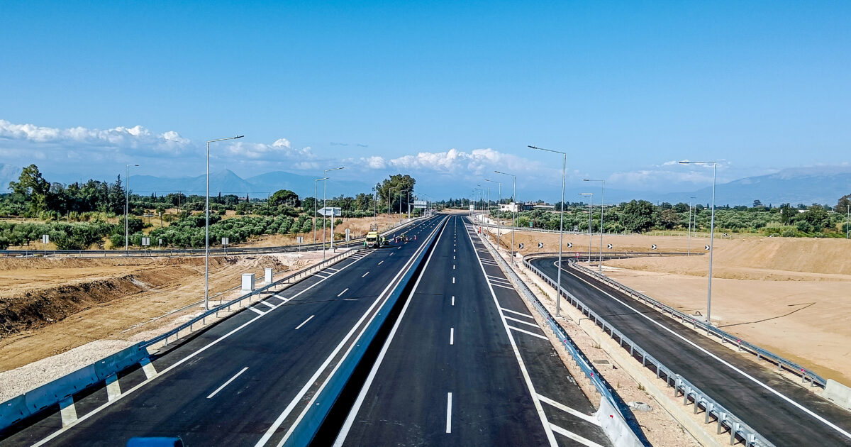 Patras – Pyrgos: At noon the new motorway – 2 hours and 45 minutes the route from Athens