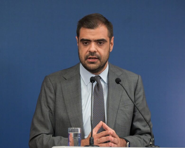 Μαρινάκης σε ΠΑΣΟΚ για μη κρατικά πανεπιστήμια: Θέλουν η Ελλάδα να παραμένει θλιβερή εξαίρεση μαζί με την Κούβα