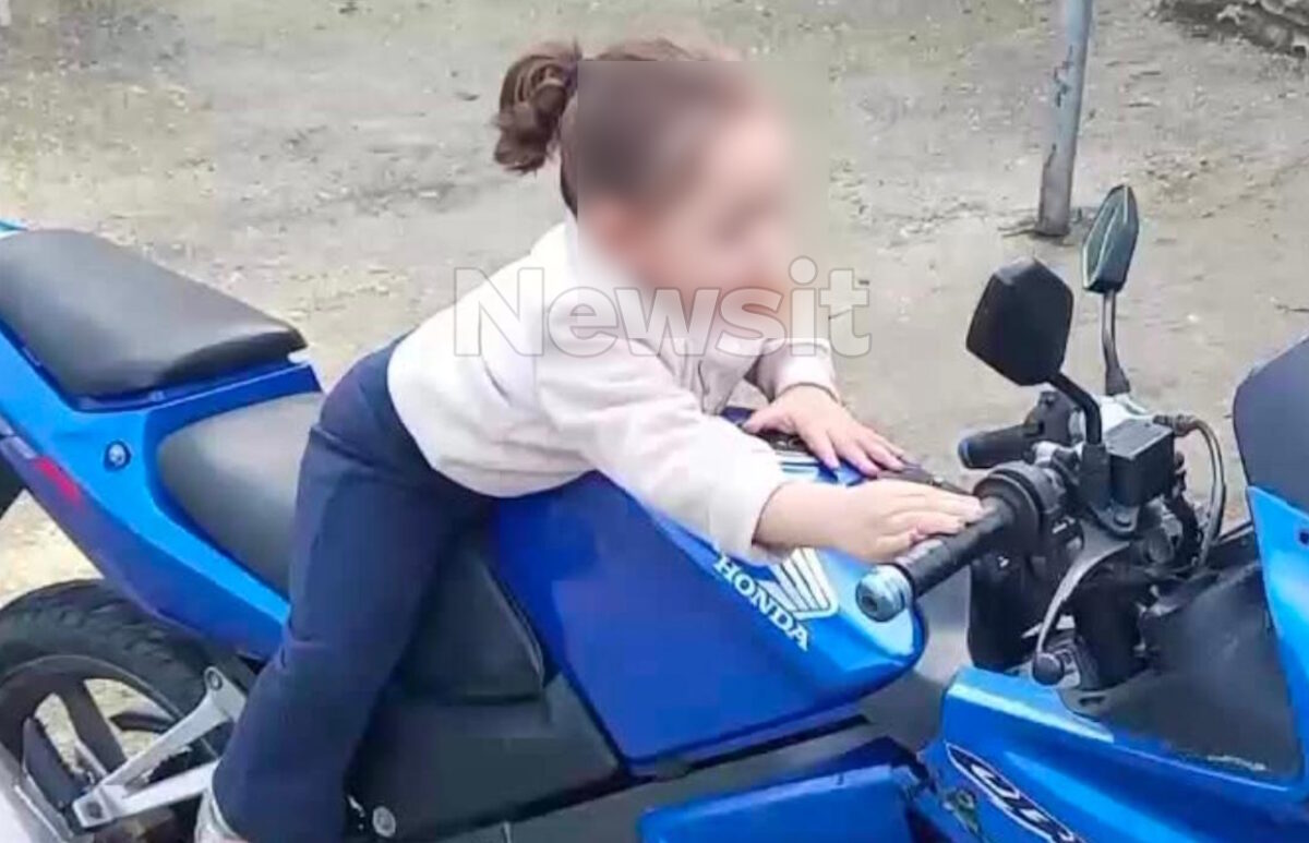 Η τετράχρονη στους Παξούς