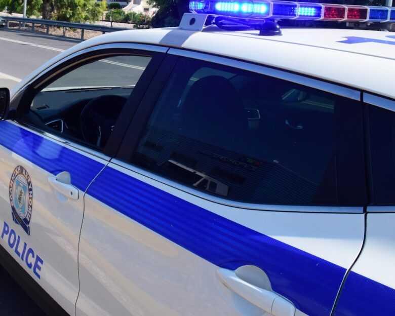 Σπέτσες: Έσπασαν τη γνάθο 18χρονου για τα μάτια μιας γυναίκας – Μεταφέρθηκε σε θεραπευτήριο της Αθήνας το θύμα