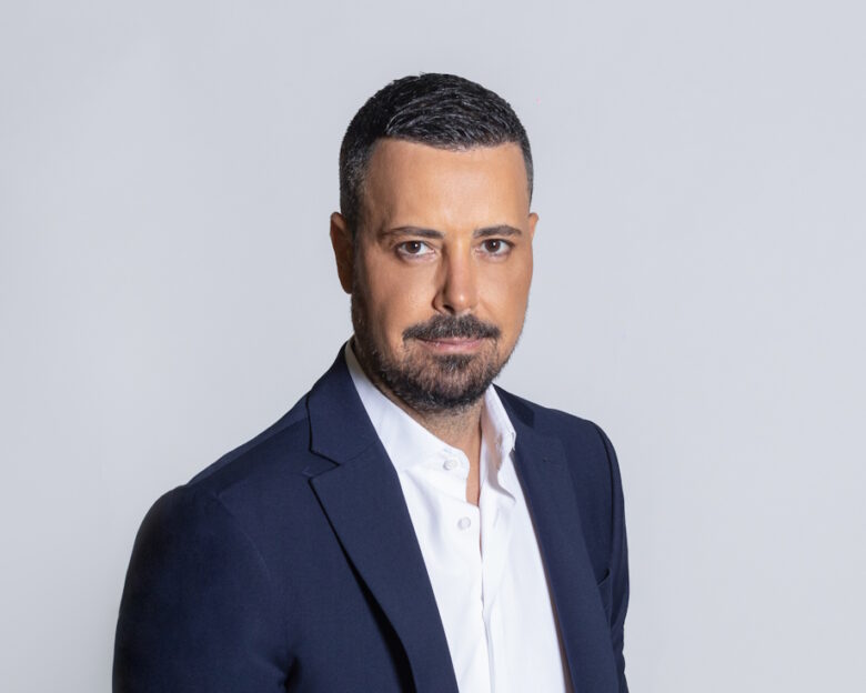 Ο Πέτρος Κουσουλός στον ΑΝΤ1 – Η επίσημη ανακοίνωση του καναλιού