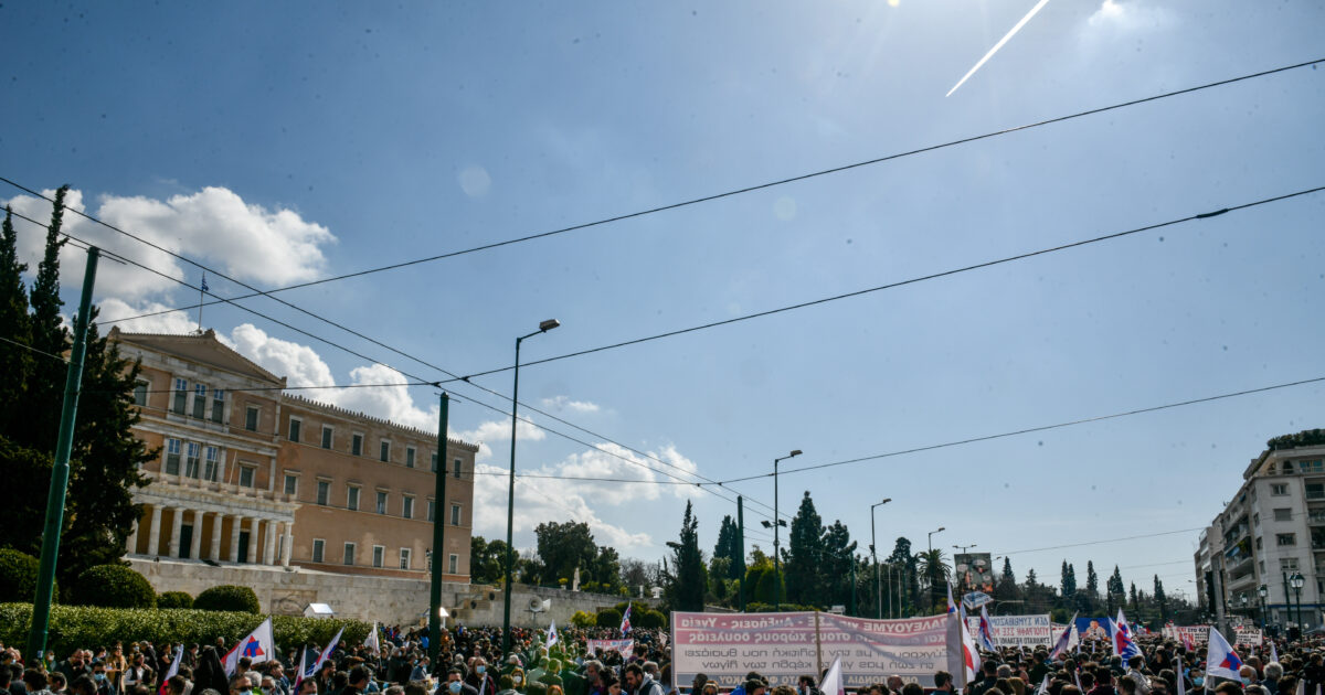 ADEDY 24 -hour strike today: How to move subway and buses – protest rally in Constitution