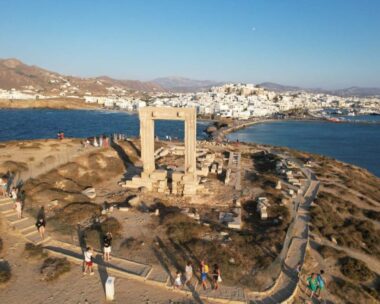 Η Πορτάρα στη Νάξο
