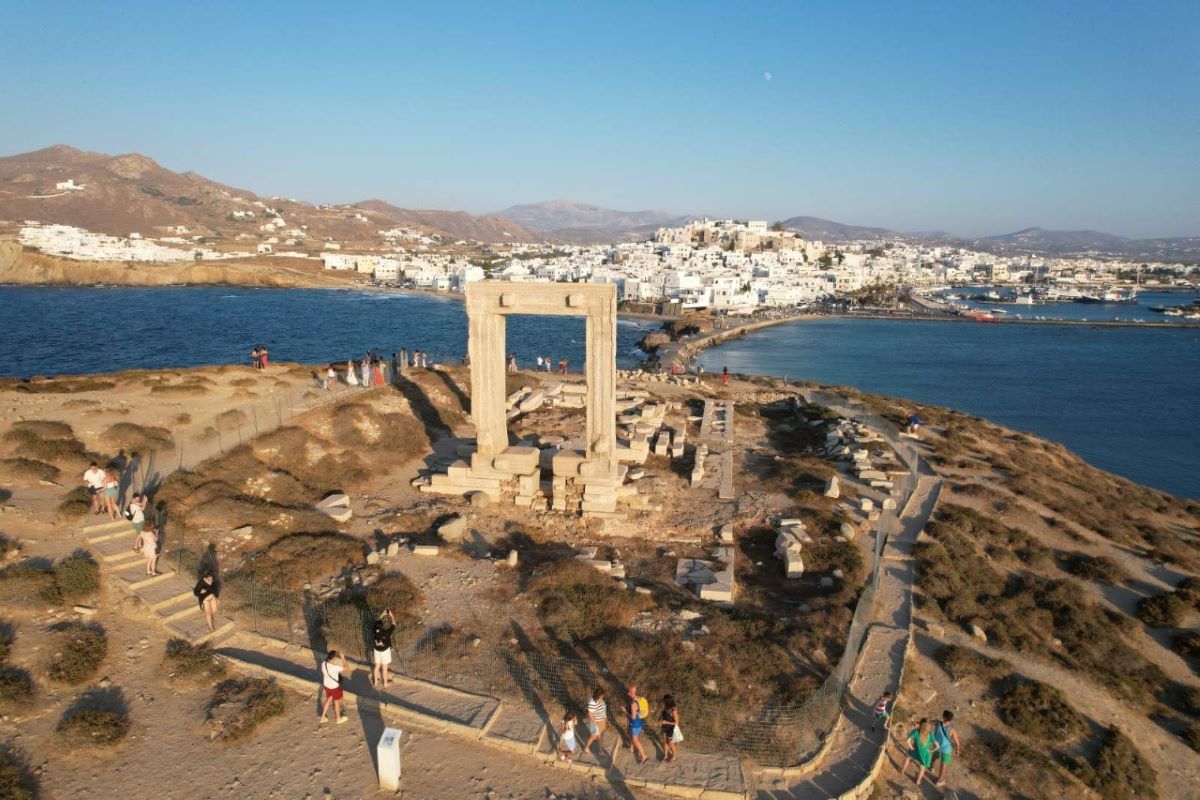 Η Πορτάρα στη Νάξο