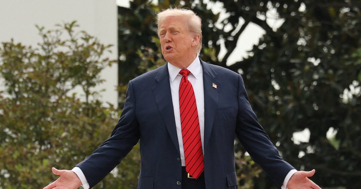 Extra duties 25% imposed by Donald Trump in India to buy Russian oil