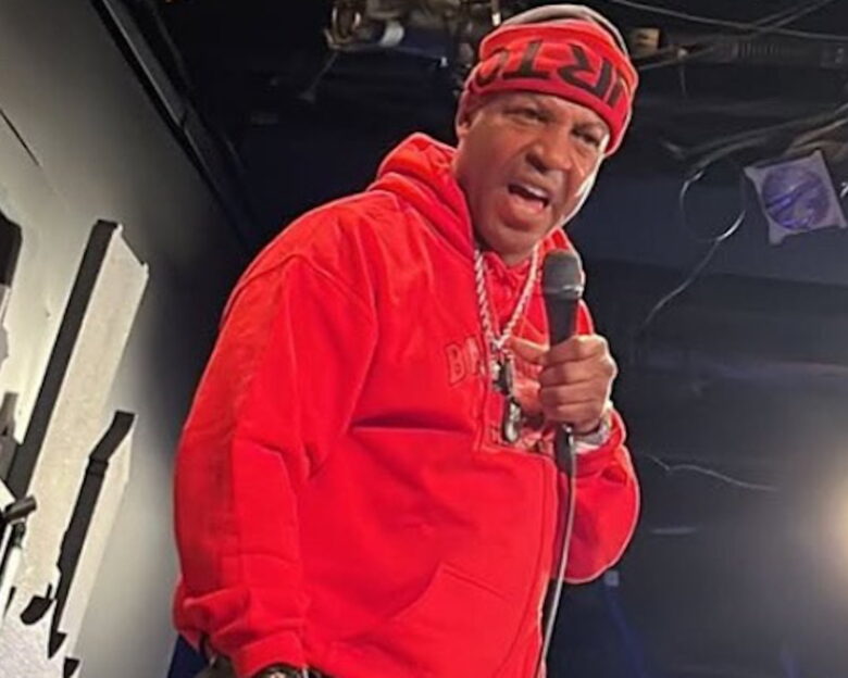 ΗΠΑ: Νεκρός από πυροβολισμούς ο stand up κωμικός Reggie Carroll – Συνελήφθη ένας ύποπτος για την δολοφονία