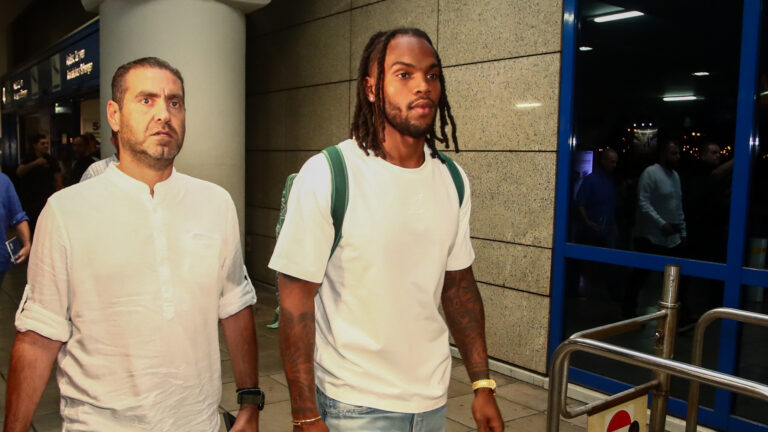 ΑΦΙΞΗ ΤΟΥ ΡΕΝΑΤΟ ΣΑΝΤΣΕΣ ΣΤΗΝ ΑΘΗΝΑ ΓΙΑ ΤΗΝ ΟΜΑΔΑ ΤΟΥ ΠΑΝΑΘΗΝΑΙΚΟΥ.  (ΘΑΝΑΣΗΣ ΔΗΜΟΠΟΥΛΟΣ