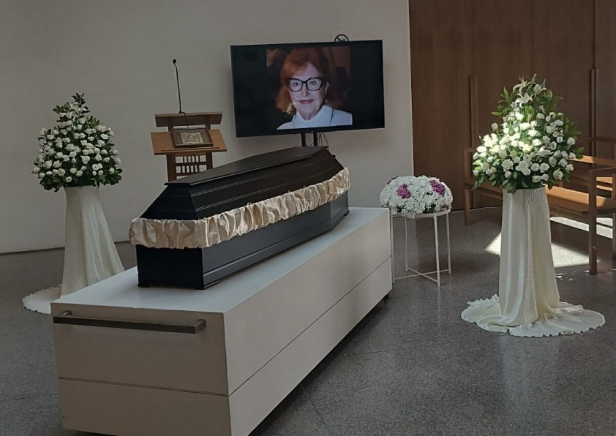 Στο Αποτεφρωτήριο Ριτσώνας ο τελευταίος αποχαιρετισμός στη Σοφία Σεϊρλή
