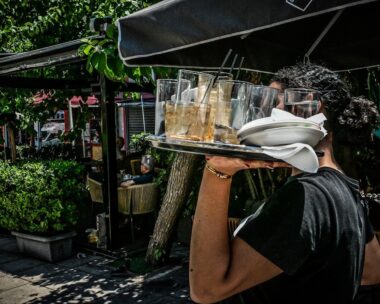 Eργαζόμενος στην εστίαση