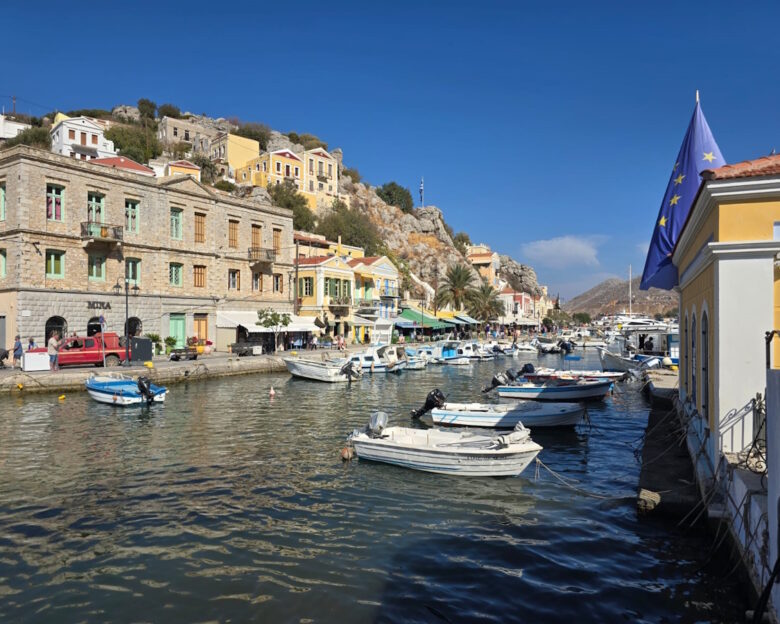 Η Ρόδος και τα «διαμάντια» του Νοτίου Αιγαίου που σπάνε ρεκόρ στον τουρισμό το 2025