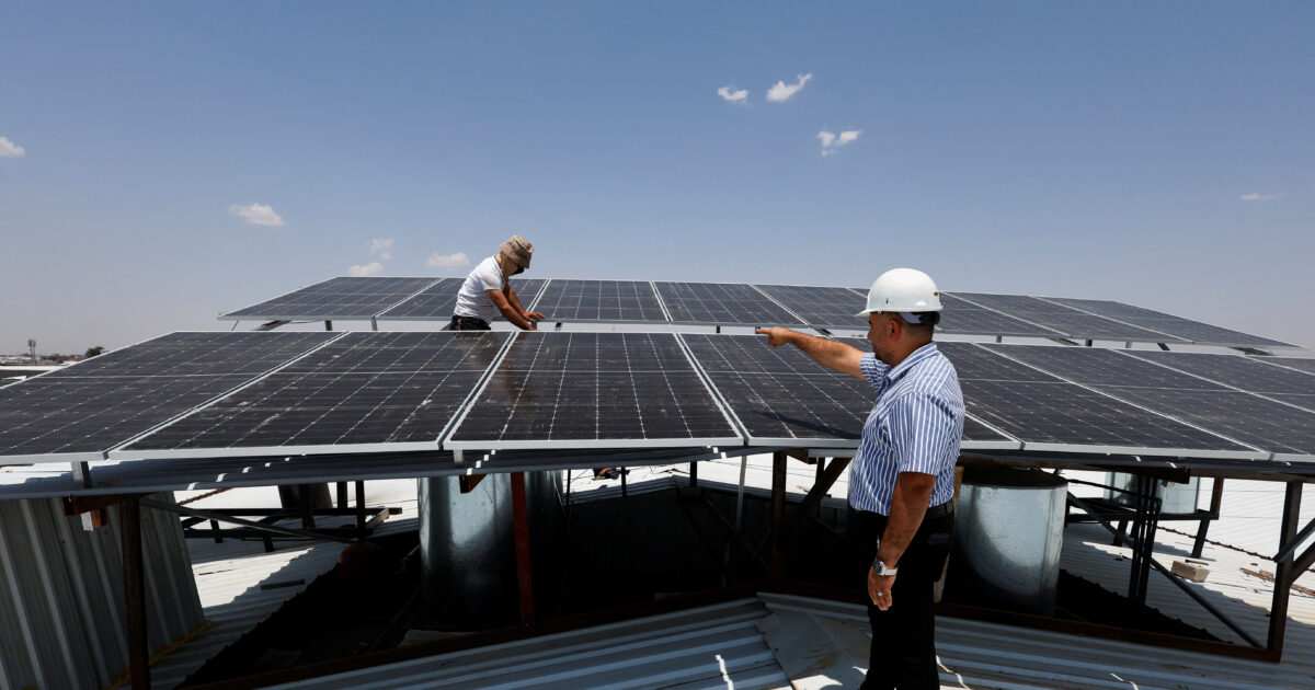 The Trump government is cutting $ 7 billion subsidies for installing photovoltaic