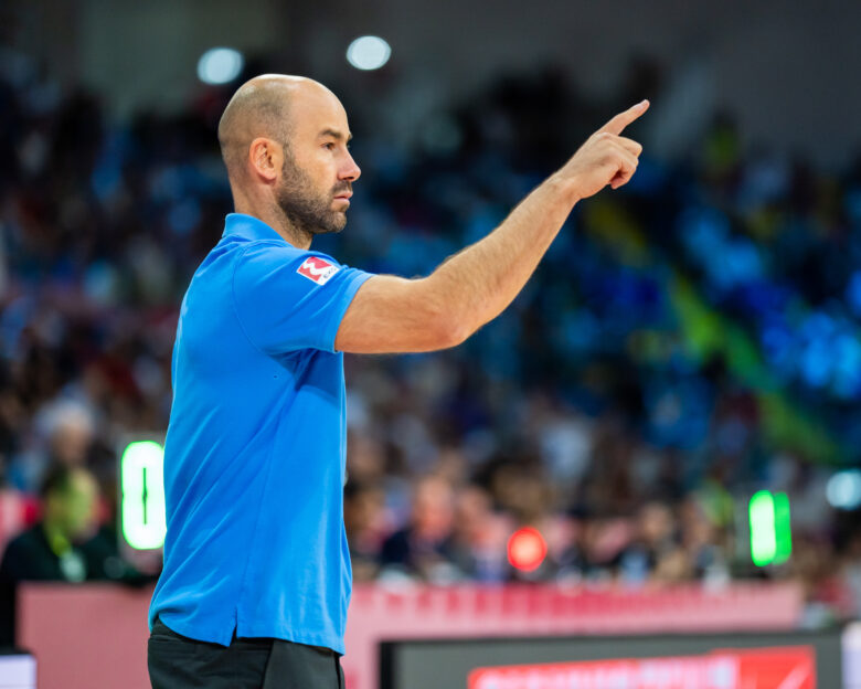 Eurobasket 2025: Το σχόλιο του Ρούντι Φερνάντες για τον Βασίλη Σπανούλη και η απάντηση του Έλληνα προπονητή