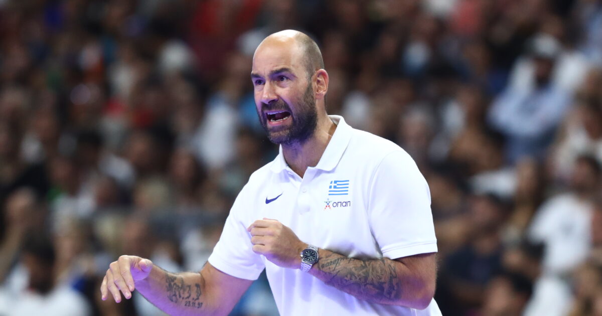 Vasilis Spanoulis’ animated speech to national basketball players: “Concentration, Passion and Heart”