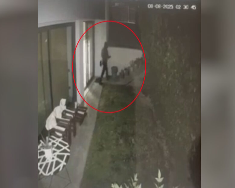 Βίντεο ντοκουμέντα από τη συμμορία που μπούκαρε σε σπίτια με κόσμο σε όλη τη χώρα και τα έκλεβε