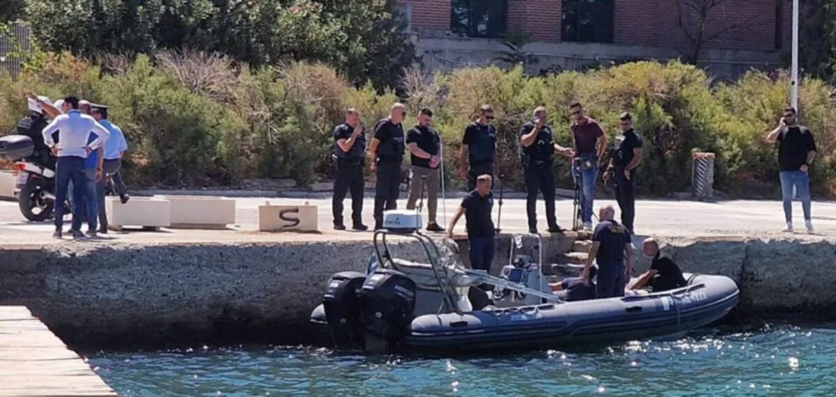 Το Λιμενικό σώζει άνδρα απο τη θάλασσα