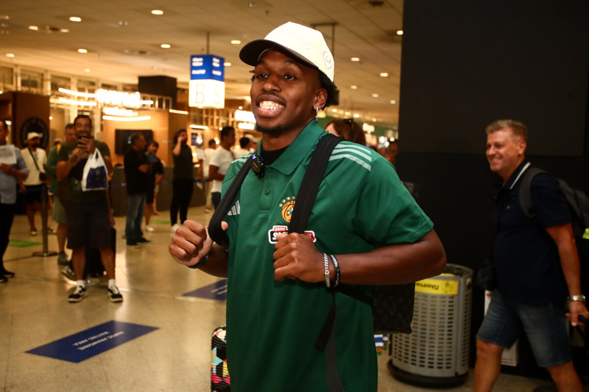 ARRIVAL OF WHAT SHORTS IN ATHENS FOR THE PANATHINAIKOS TEAM (THANASIS DIMOPOULOS