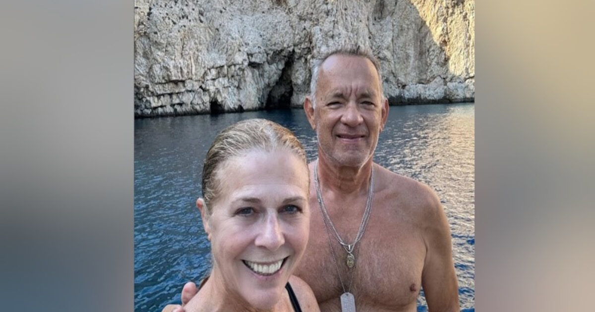 Tom Hanks in Naxos: He entered the tavern kitchen and took a selfie with staff