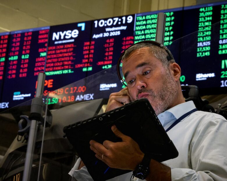 Wall Street: Κατρακύλησαν οι μετοχές με το ξεκίνημα του Αυγούστου