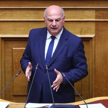 Κώστας Τσιάρας