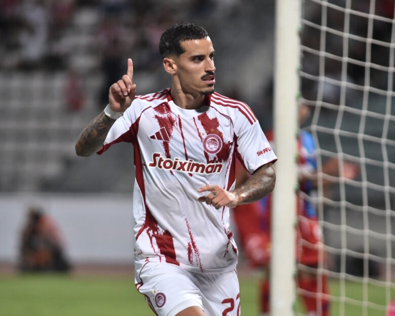 Βόλος – Ολυμπιακός 0-2: Ο Τσικίνιο έσπασε το «μπλόκο» στο Πανθεσσαλικό και έφερε το 2/2 για τους Πειραιώτες στη Super League