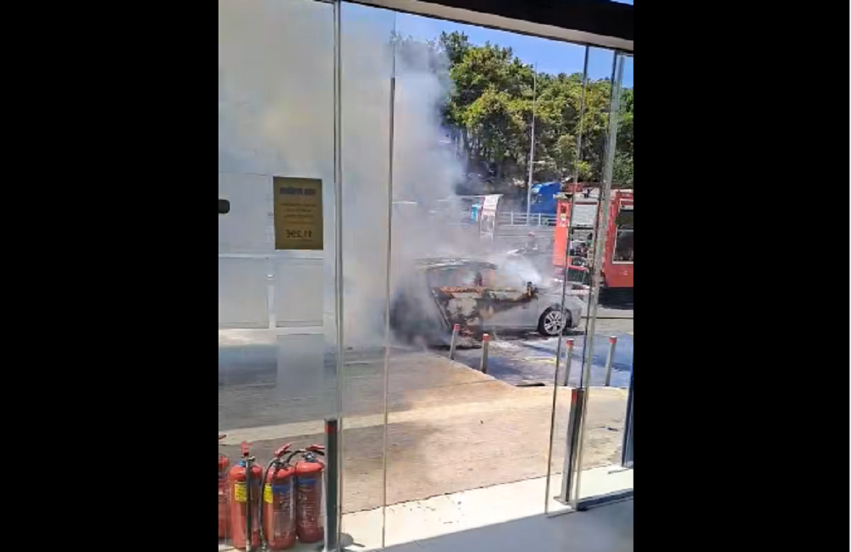 Φωτιά σε αυτοκίνητο