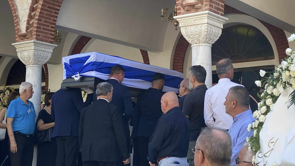 Κηδεία του Απόστολου Βεσυρόπουλου