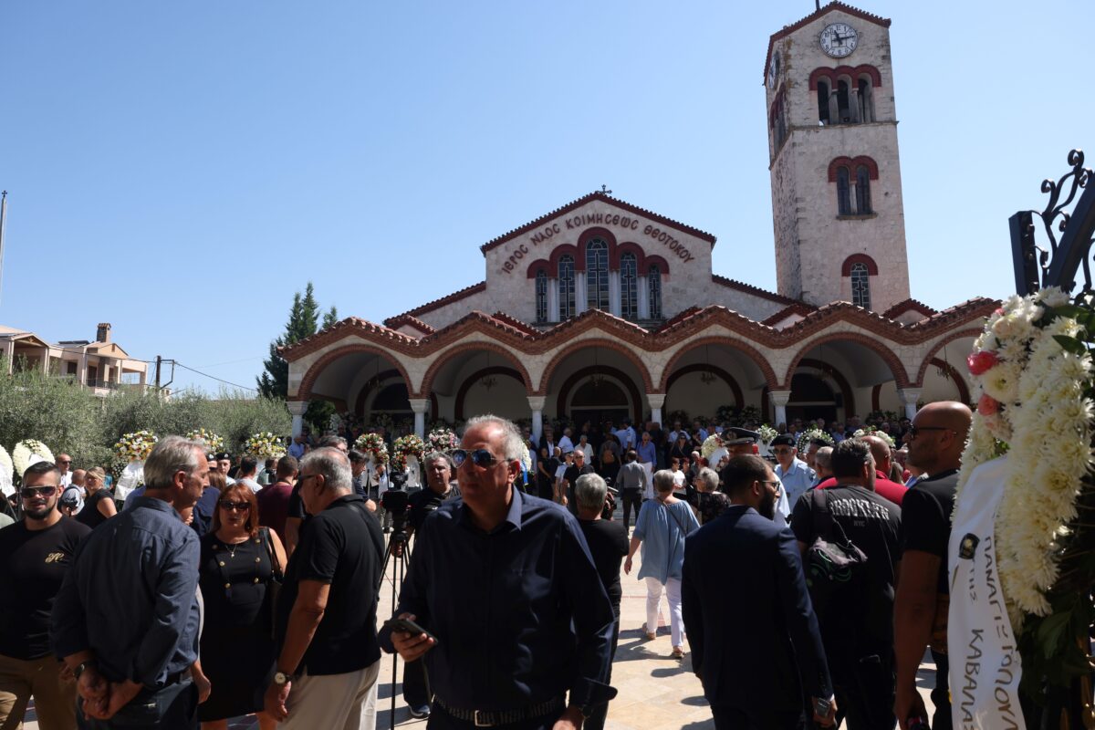 Κηδεία του Απόστολου Βεσυρόπουλου