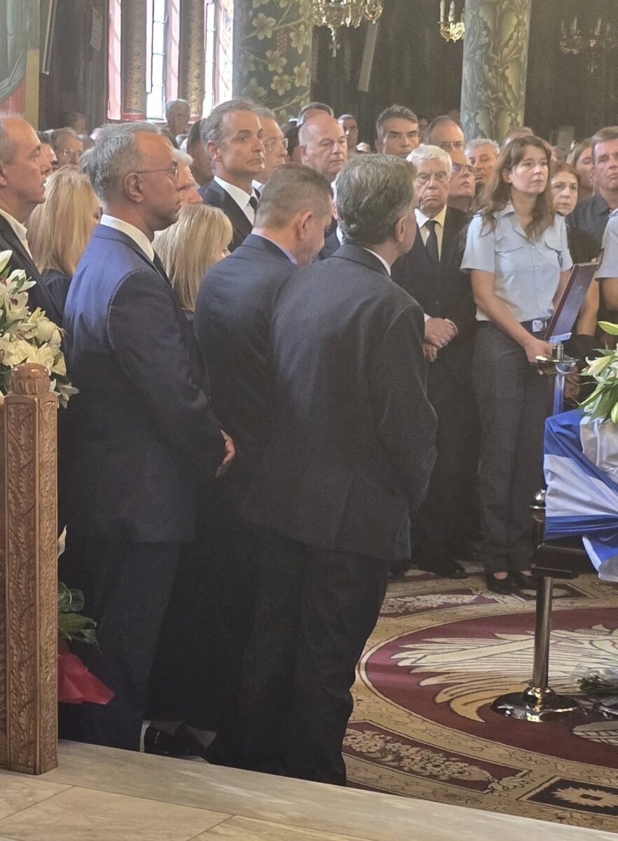 Κηδεία του Απόστολου Βεσυρόπουλου