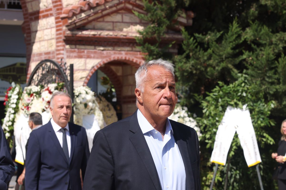 Κηδεία του Απόστολου Βεσυρόπουλου