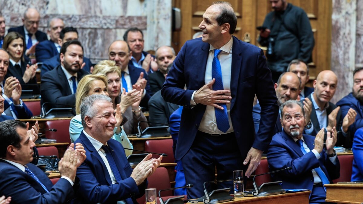 Απόστολος Βεσυρόπουλος