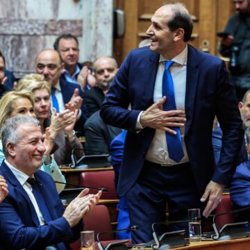 Απόστολος Βεσυρόπουλος