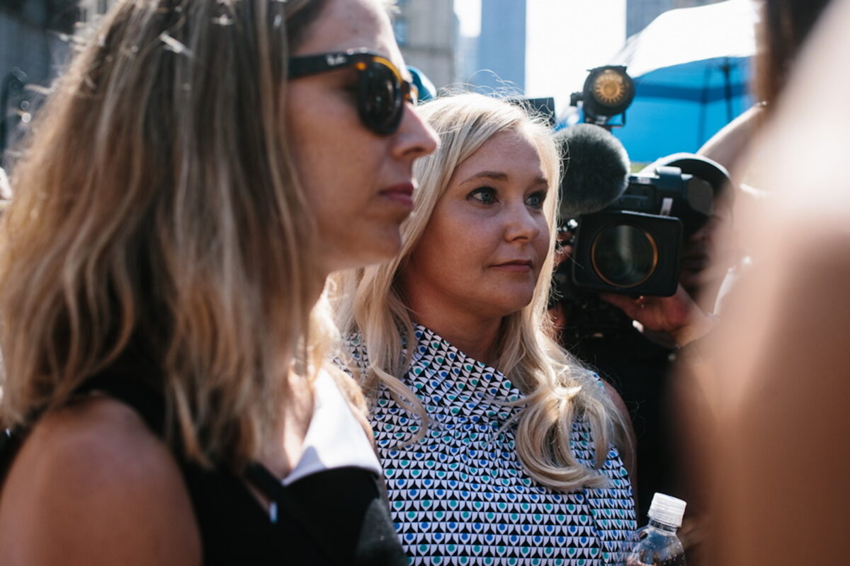 Μερικά από τα φερόμενα θύματα του Jeffrey Epstein, συμπεριλαμβανομένης της Virginia Roberts Giuffre