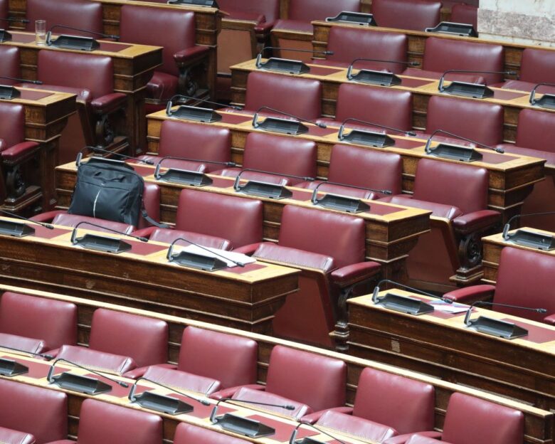 Βουλή: Το ΠΑΣΟΚ ζητά αναπληρωματικές εκλογές για τις 3 έδρες μετά την απόφαση του εκλογοδικείου για τους Σπαρτιάτες